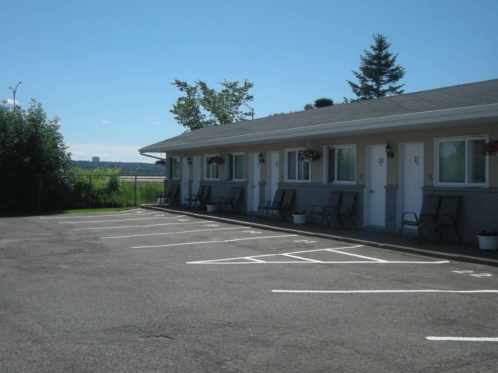 Motel Chevalierケベックシティ エクステリア 写真